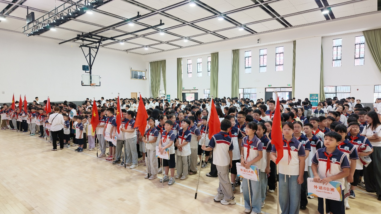 荣怀要闻｜怀山河远志 启少年新章 ——仙桃荣怀外语学校2026年秋季开学典礼隆重举行